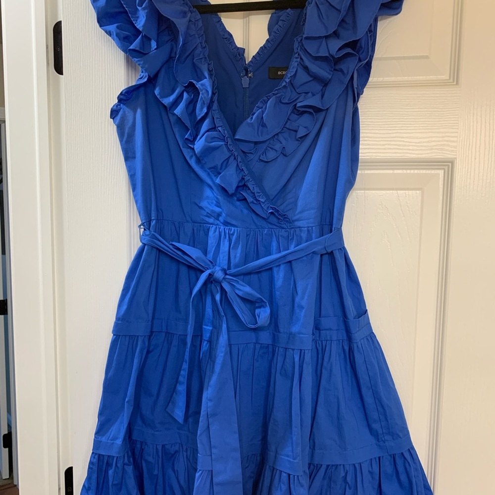 BCBGMAXAZRIA Women’s Tie Ruffle Cocktail Dress.